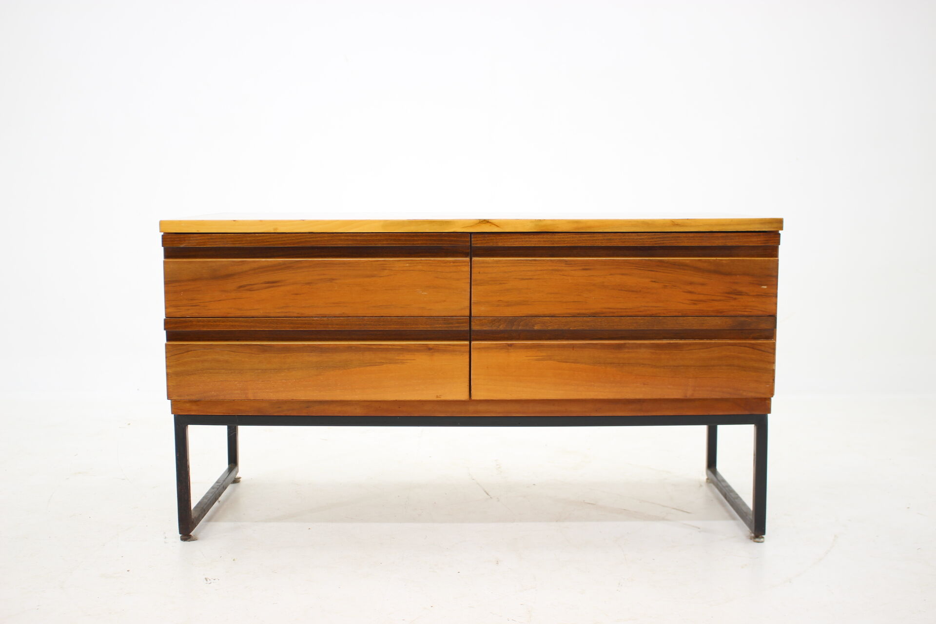 Commode des années 1960, Tchécoslovaquie