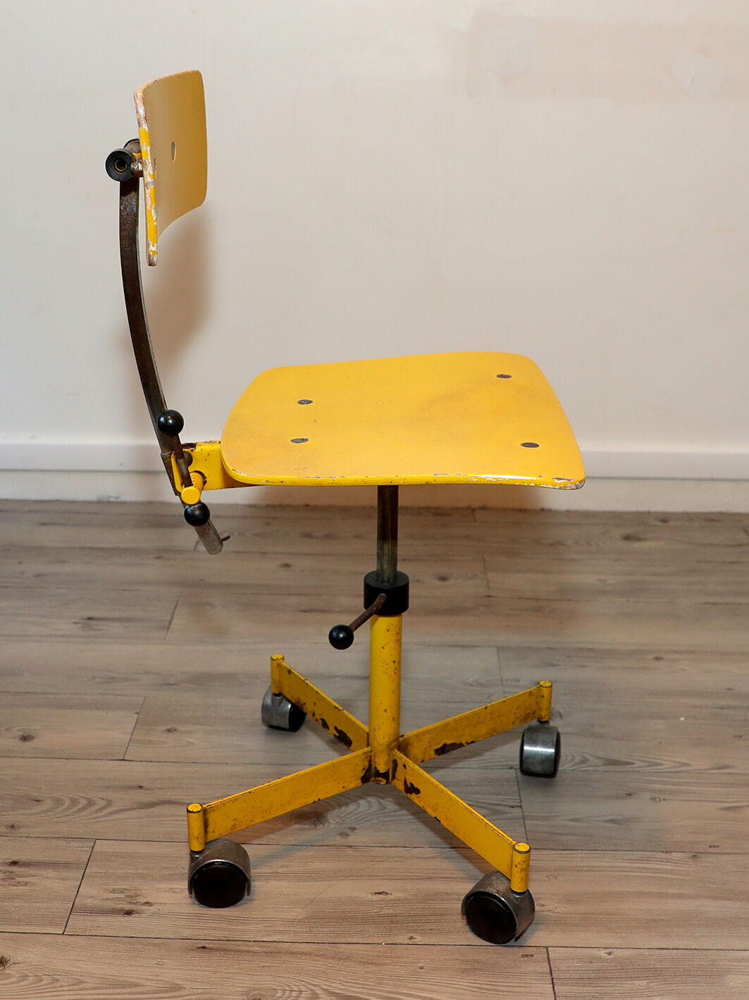 Jorgen rasmussen yellow kevi workshop chair