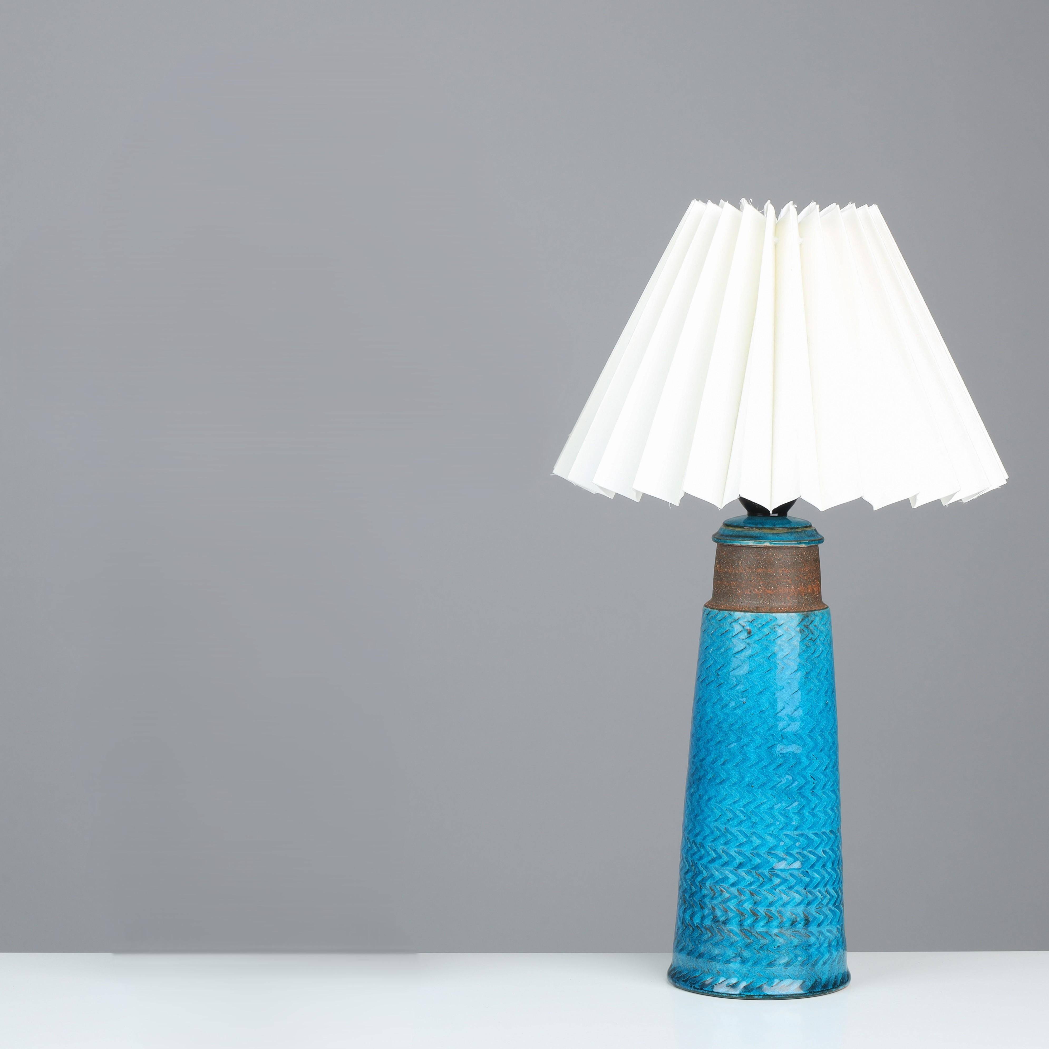 Nils Kahler table lamp in ceramic by Herman A. Kähler, Denmark, 1960 signed.