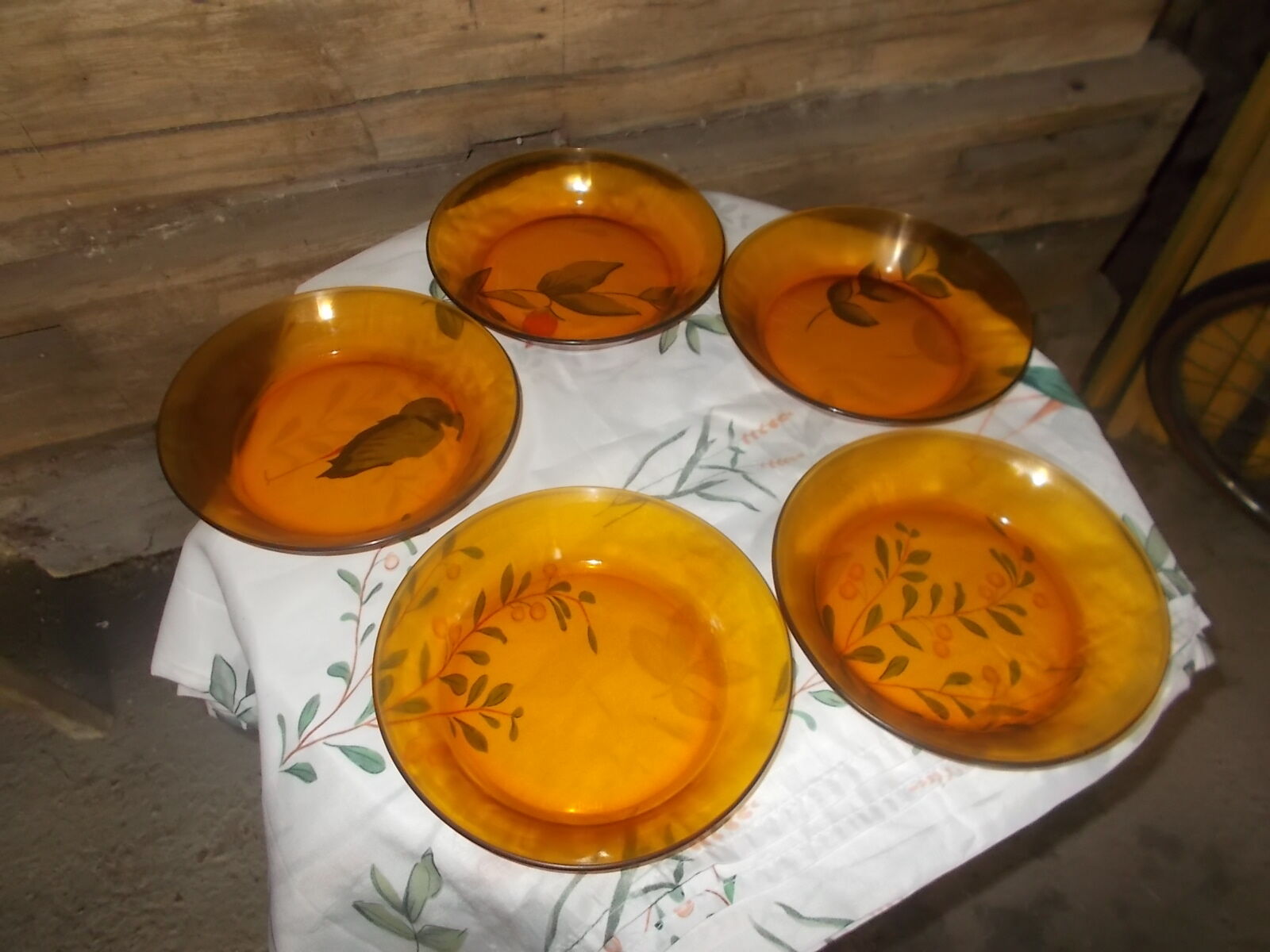 Lot of 5 yellow Duralex deep plates.