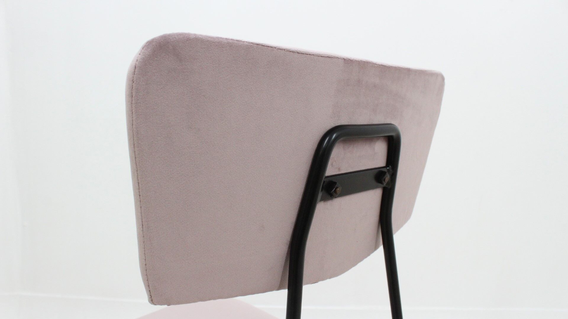 Set of 4 Italian mid century style dining chairs 1950s