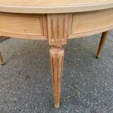 Renovated Louis XVI extendable round table from the 19th century, 260cm.