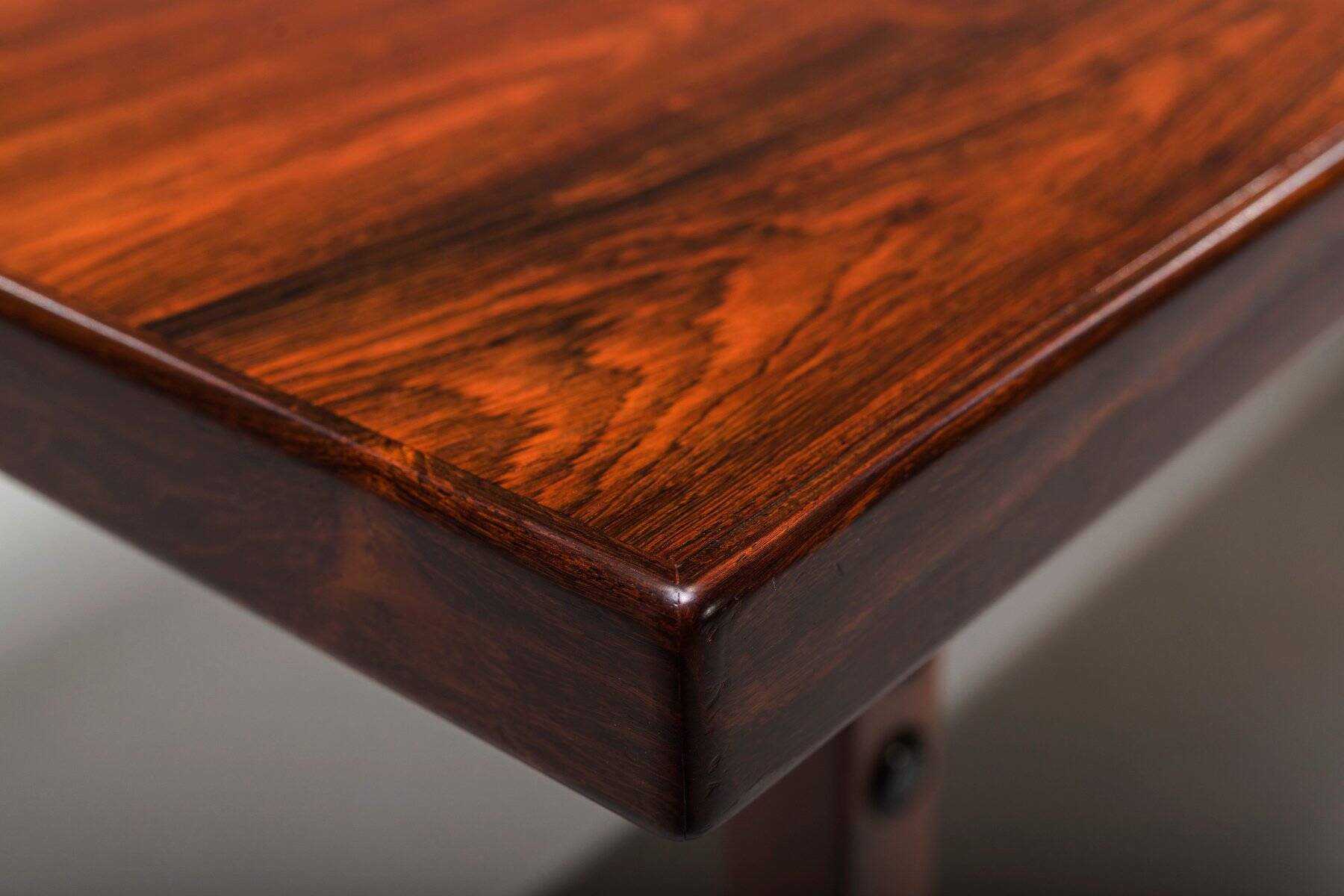 Itamaraty desk by Sergio Rodrigues for Oca, 1960s