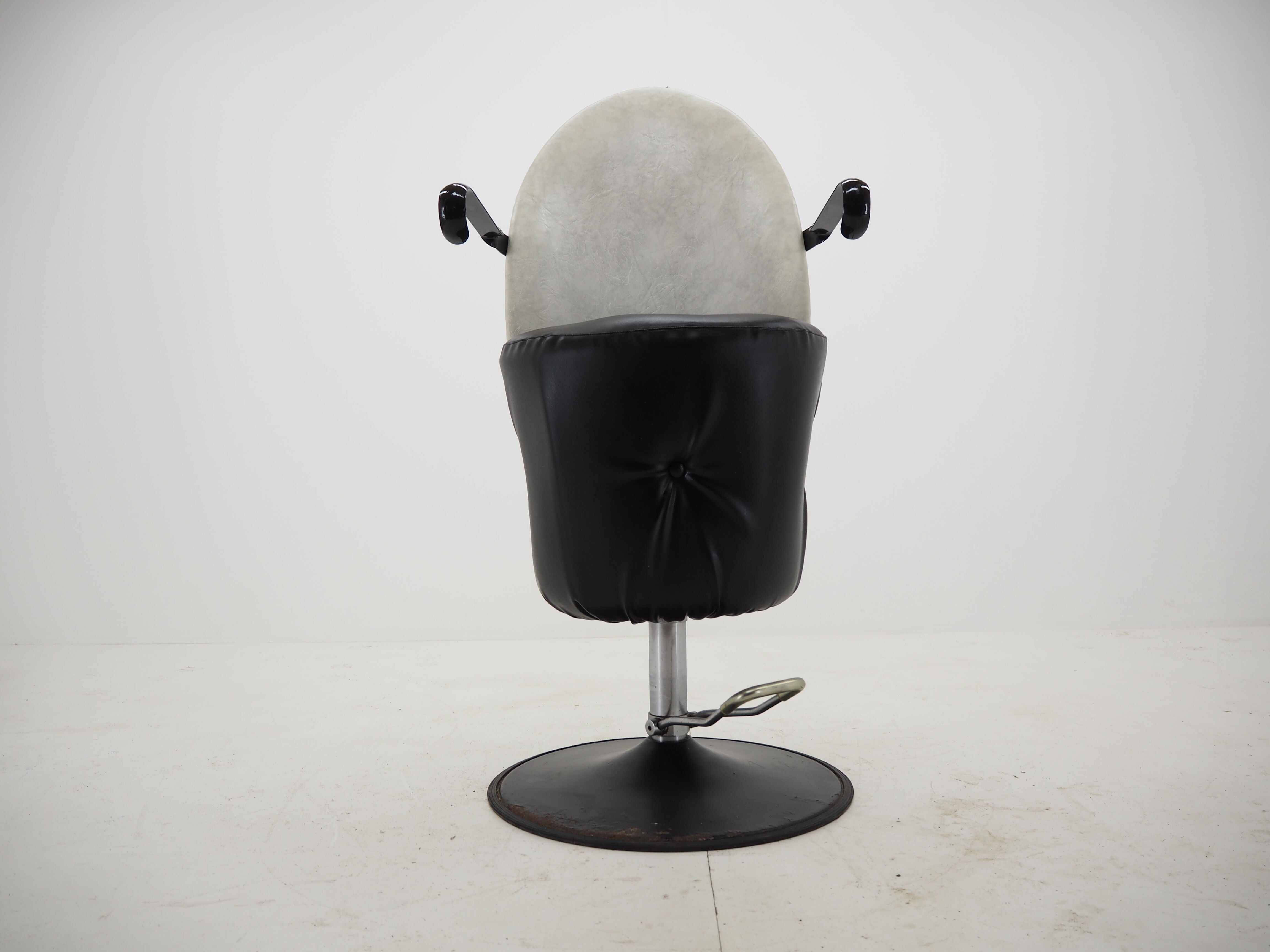 Midcentury adjustable hairdresser swivel armchair, 1970
