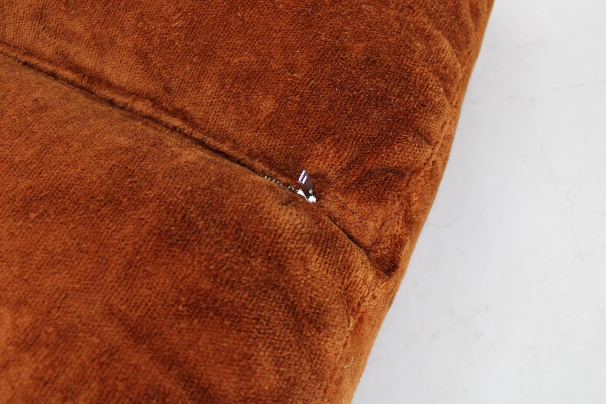 1970s Saporiti 2-Seater Sofa in Velvet, Italy