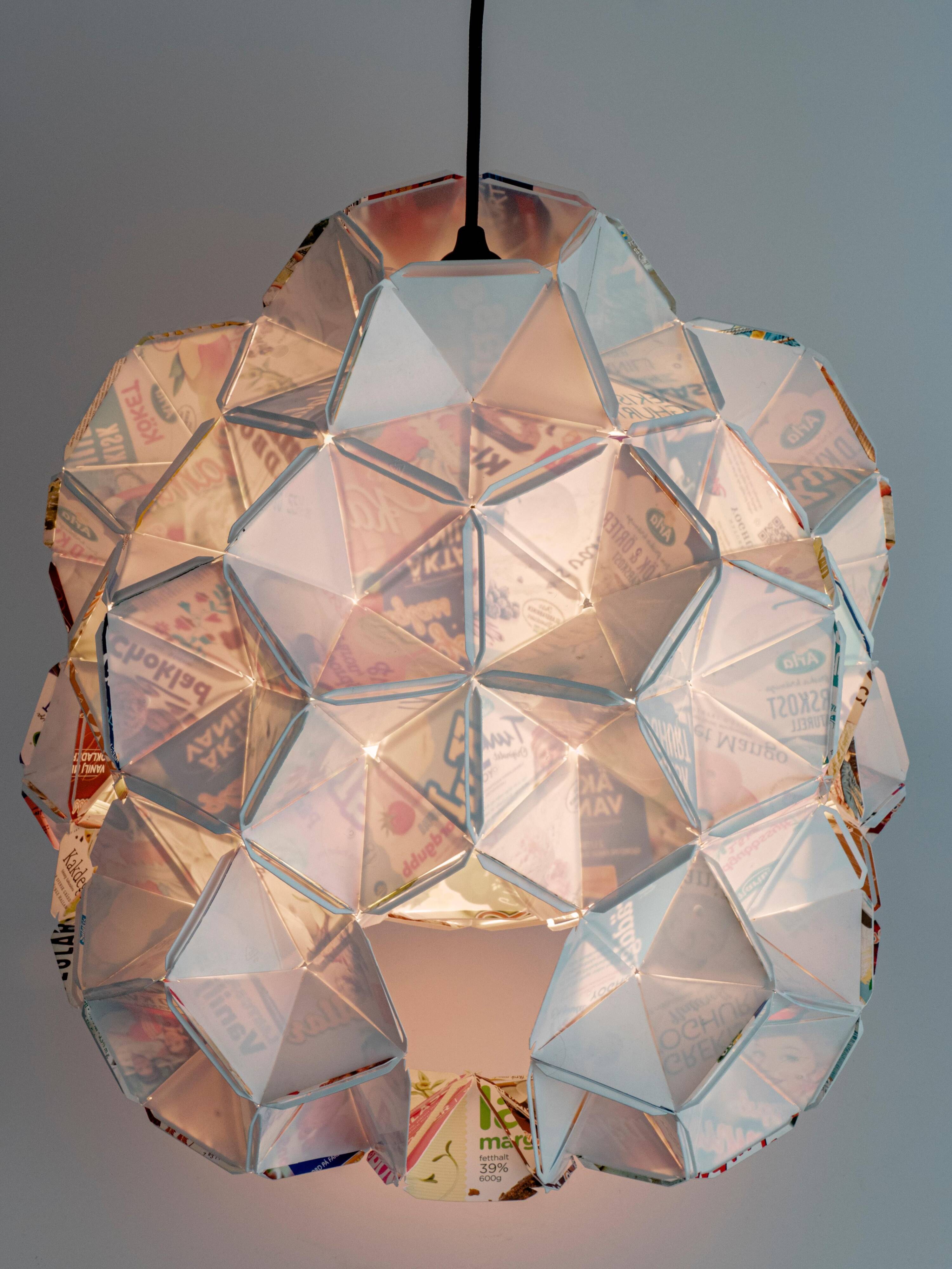 The Shelley Light Sculpture, by Jakob Uhlin for By Republiken