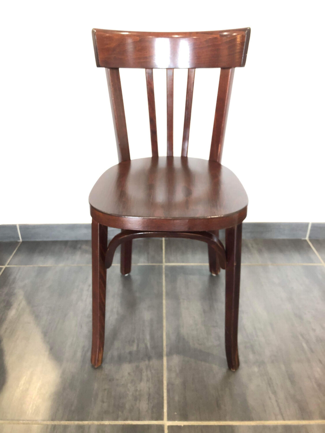Suite de 4 chaises de bistrot Baumann vintage