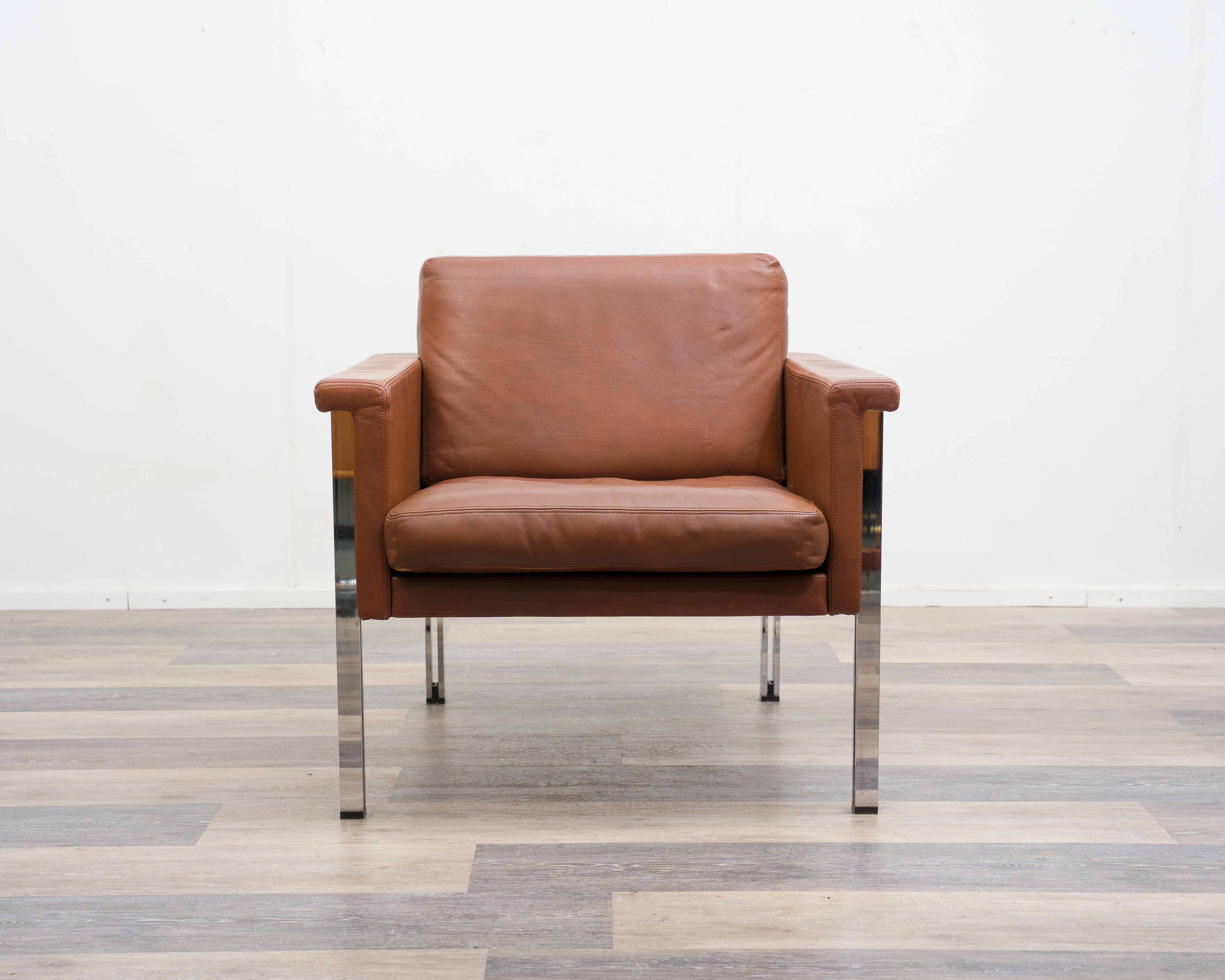 Leather armchair, 1970s, manufacturer Sitag, cognac brown leather.