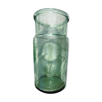 Bocal 19eme en verre soufflé bouche , fait main, verre bullé  couleur vert  clair de 20.5 cm