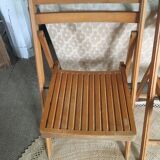 Lot of 2 folding chairs