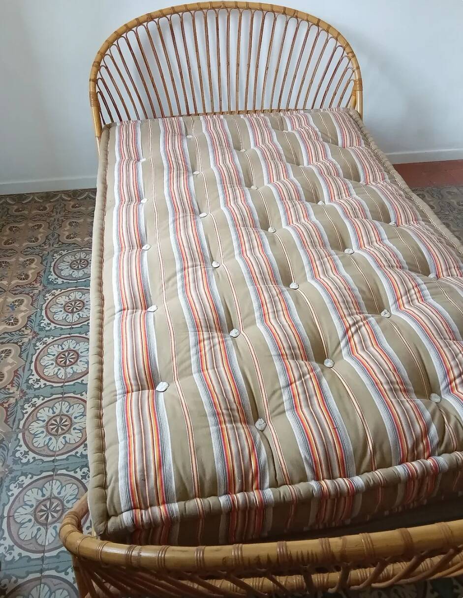 Lit en rotin des années 60/70