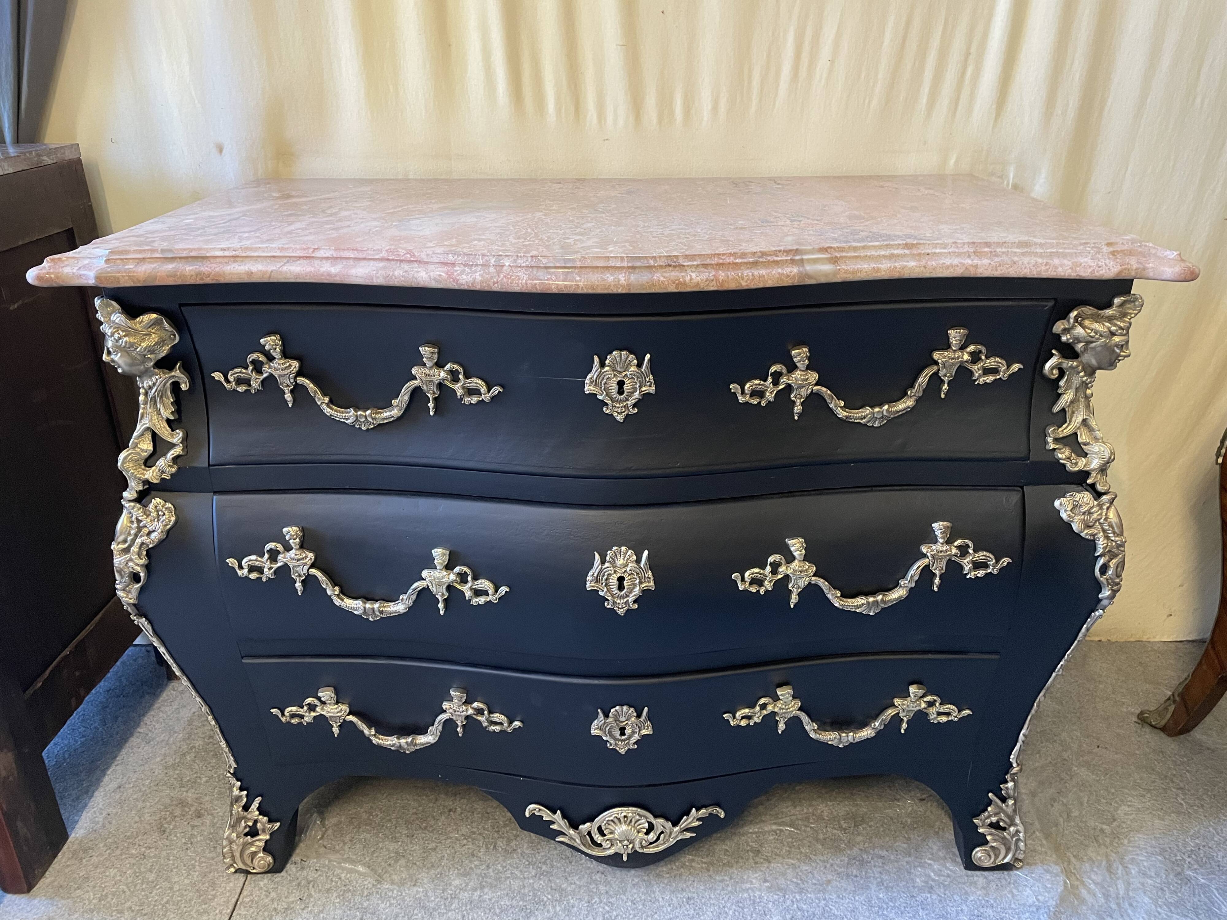 Commode tombeau