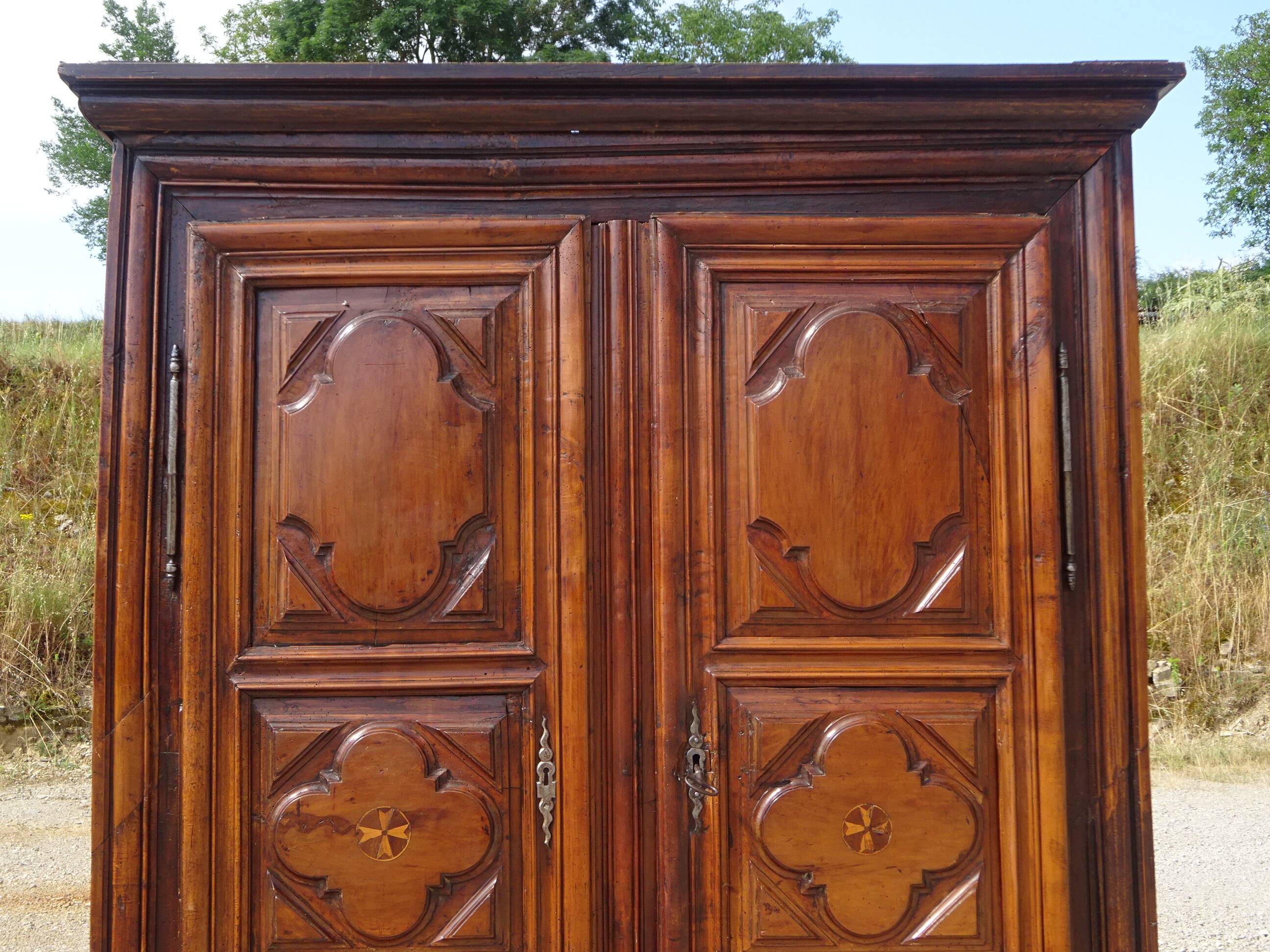 Antique Louis XIII wardrobe in solid walnut