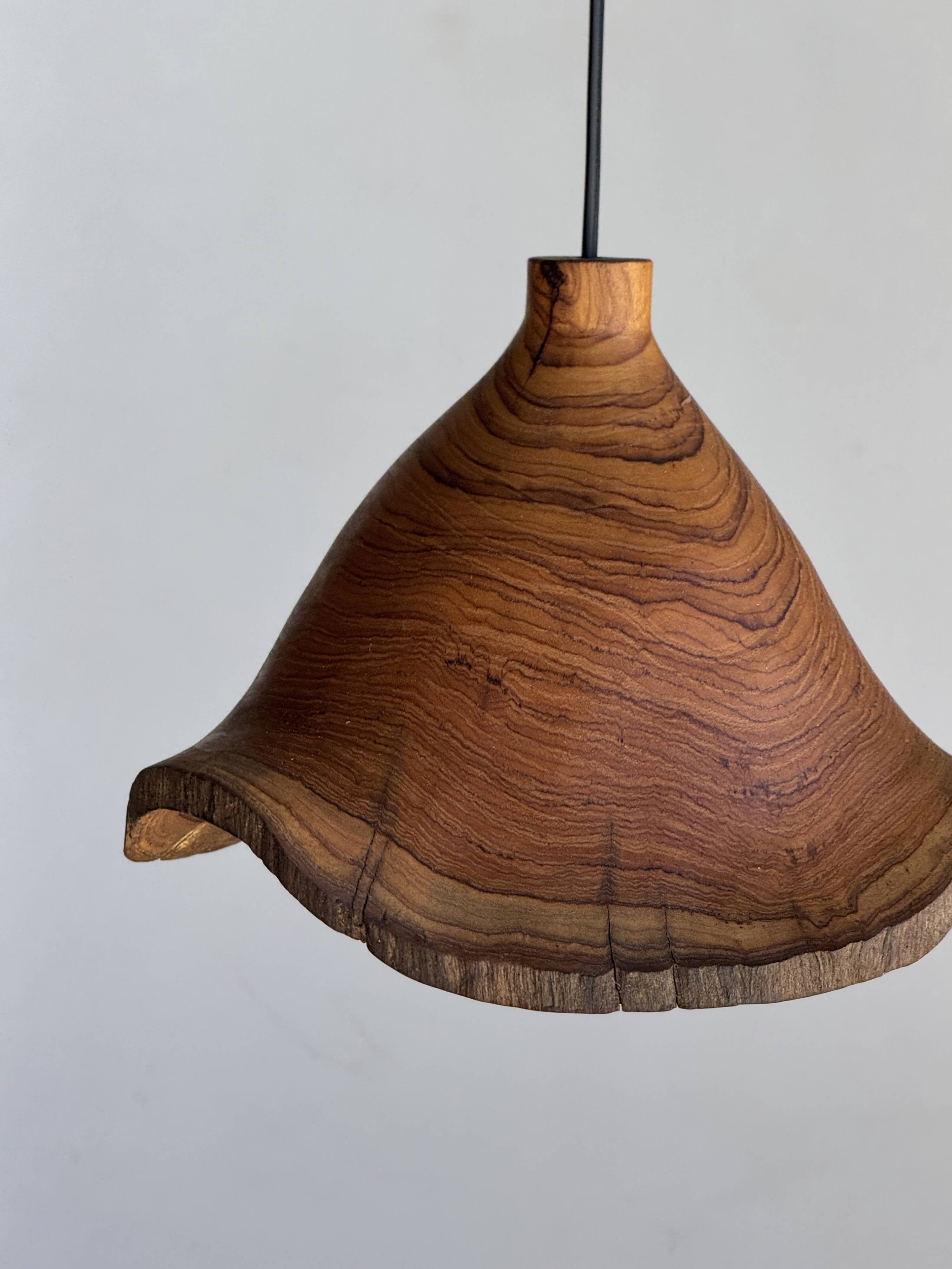 Small suspension in organic teak hat D30 H20
