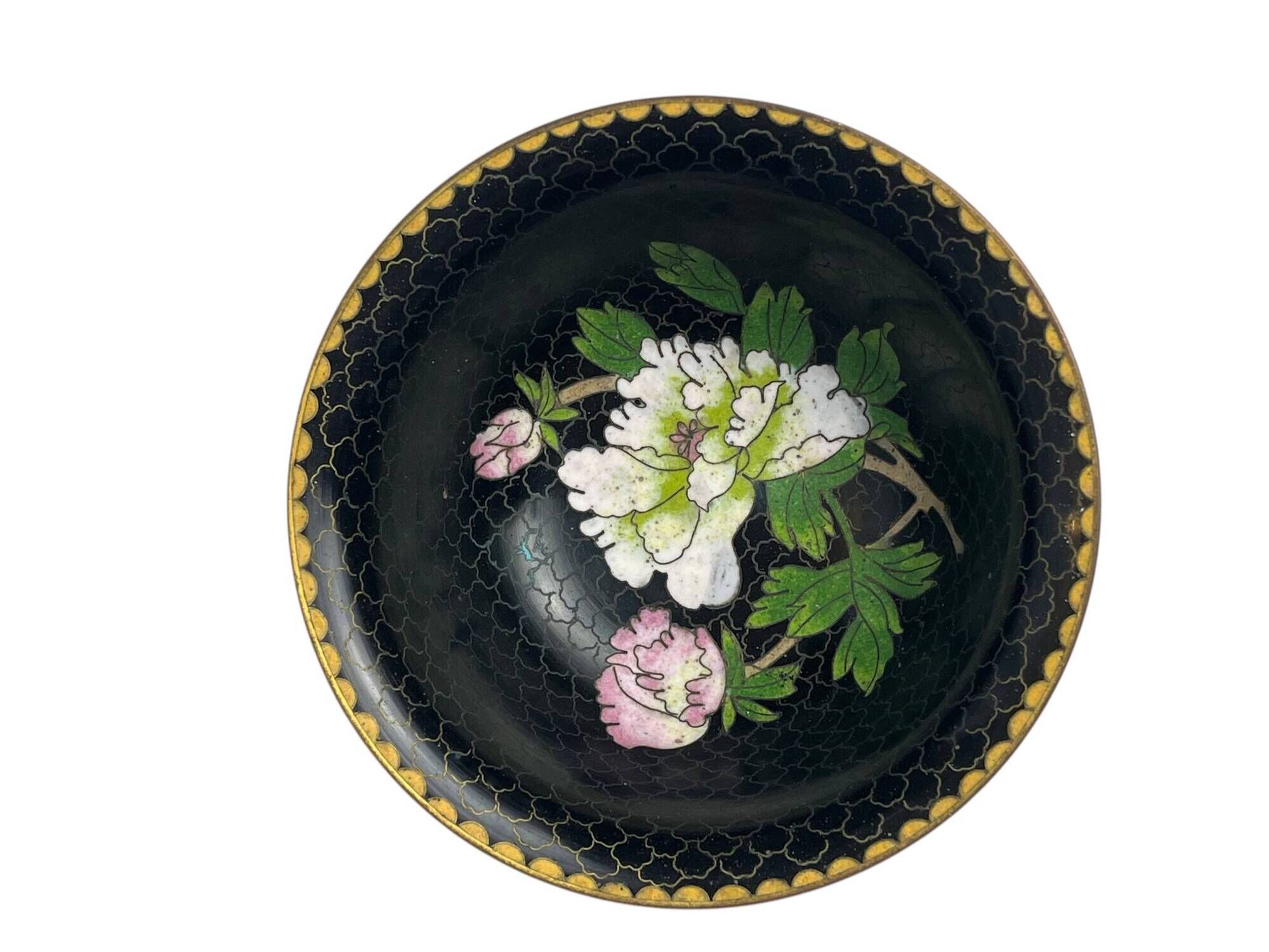 Japan, large cloisonné vase with floral decoration from the early 20th century.