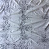Embroidered antique tablecloth + 12 matching towels