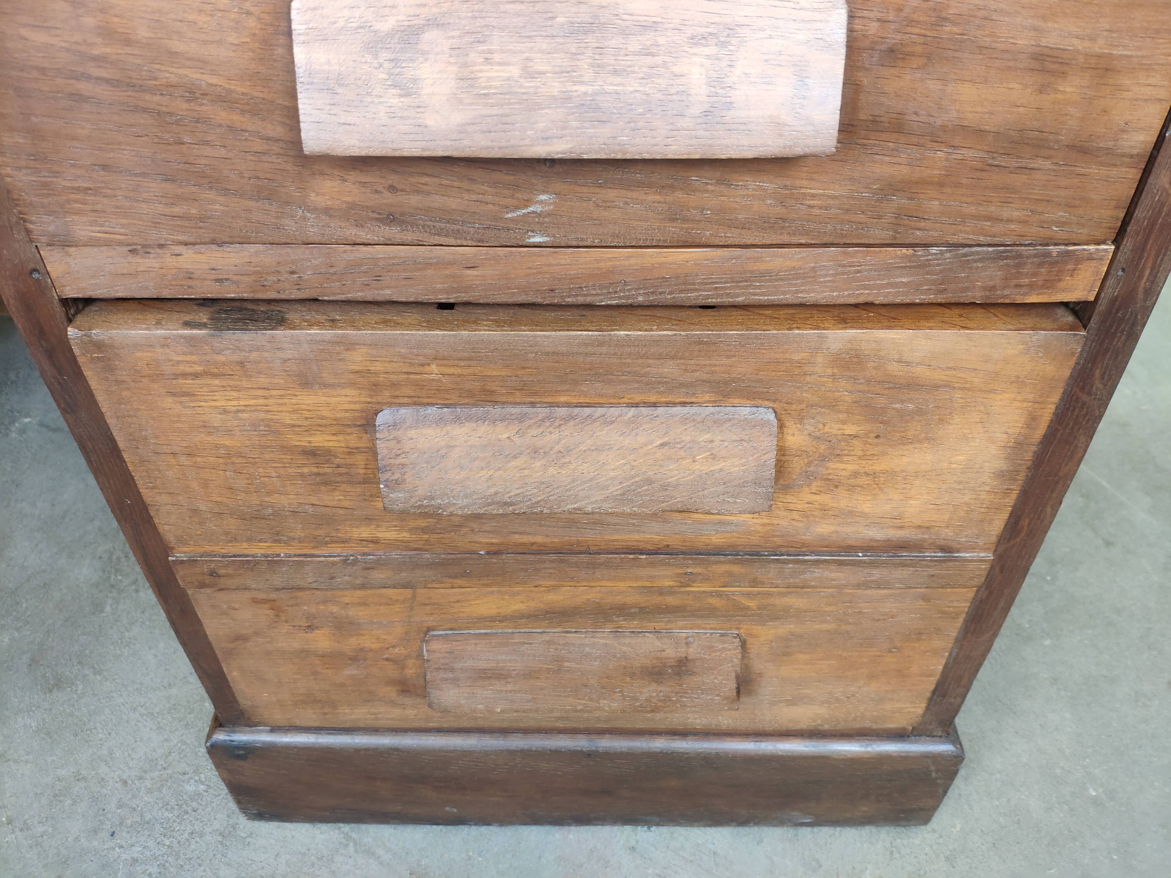 Bureau administration 9 tiroirs vintage