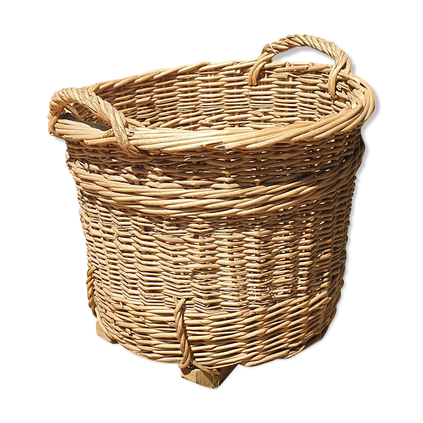 Rattan basket