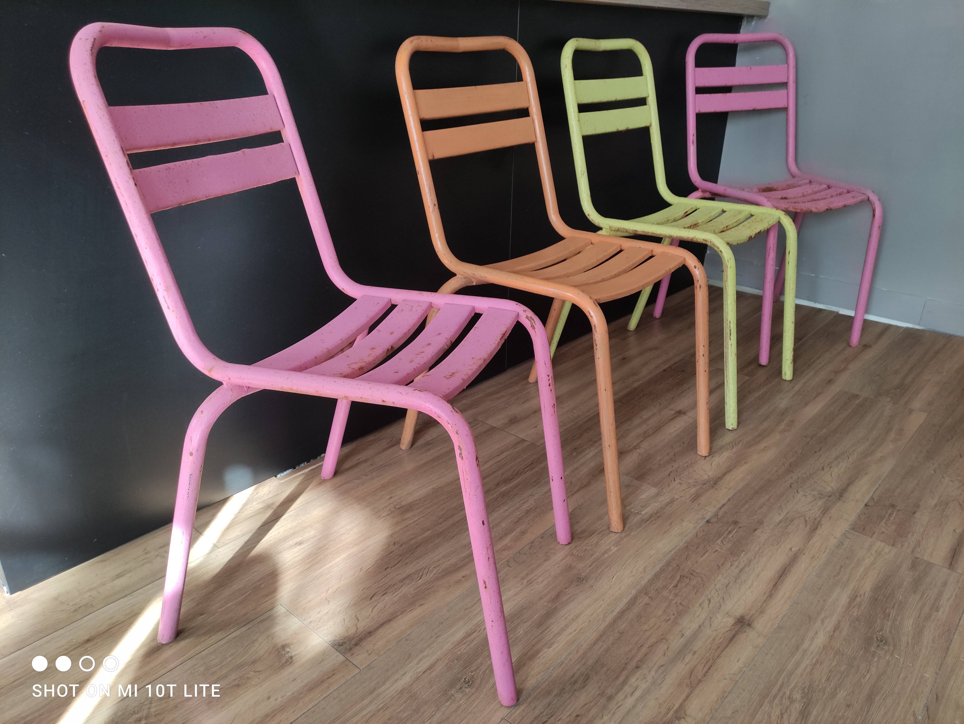 Set of 4 50s bistro chairs in rusty metal