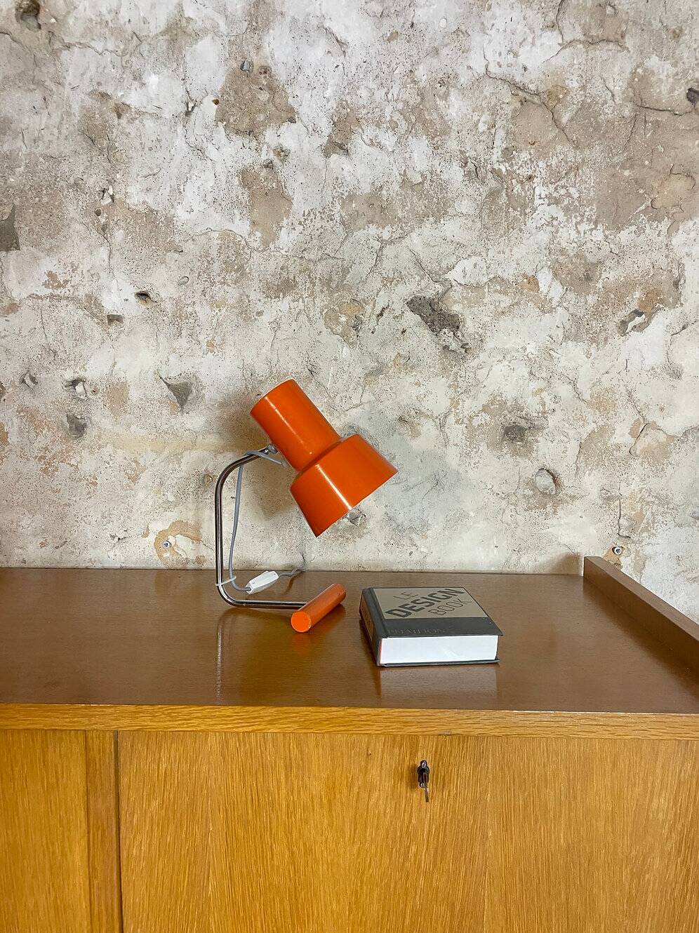 Desk lamp