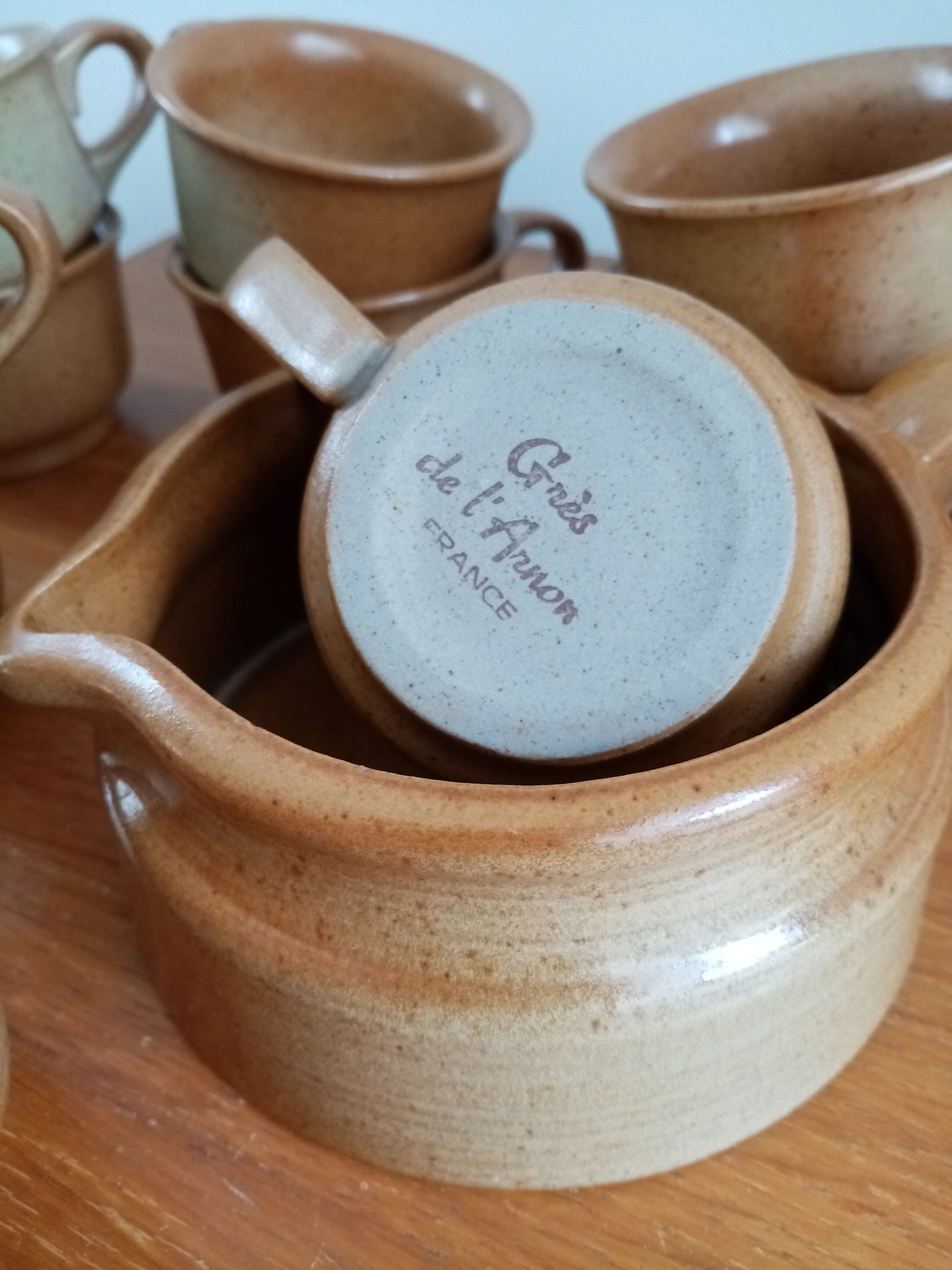 Coffee cups and milk pot Grès de l'Arnon