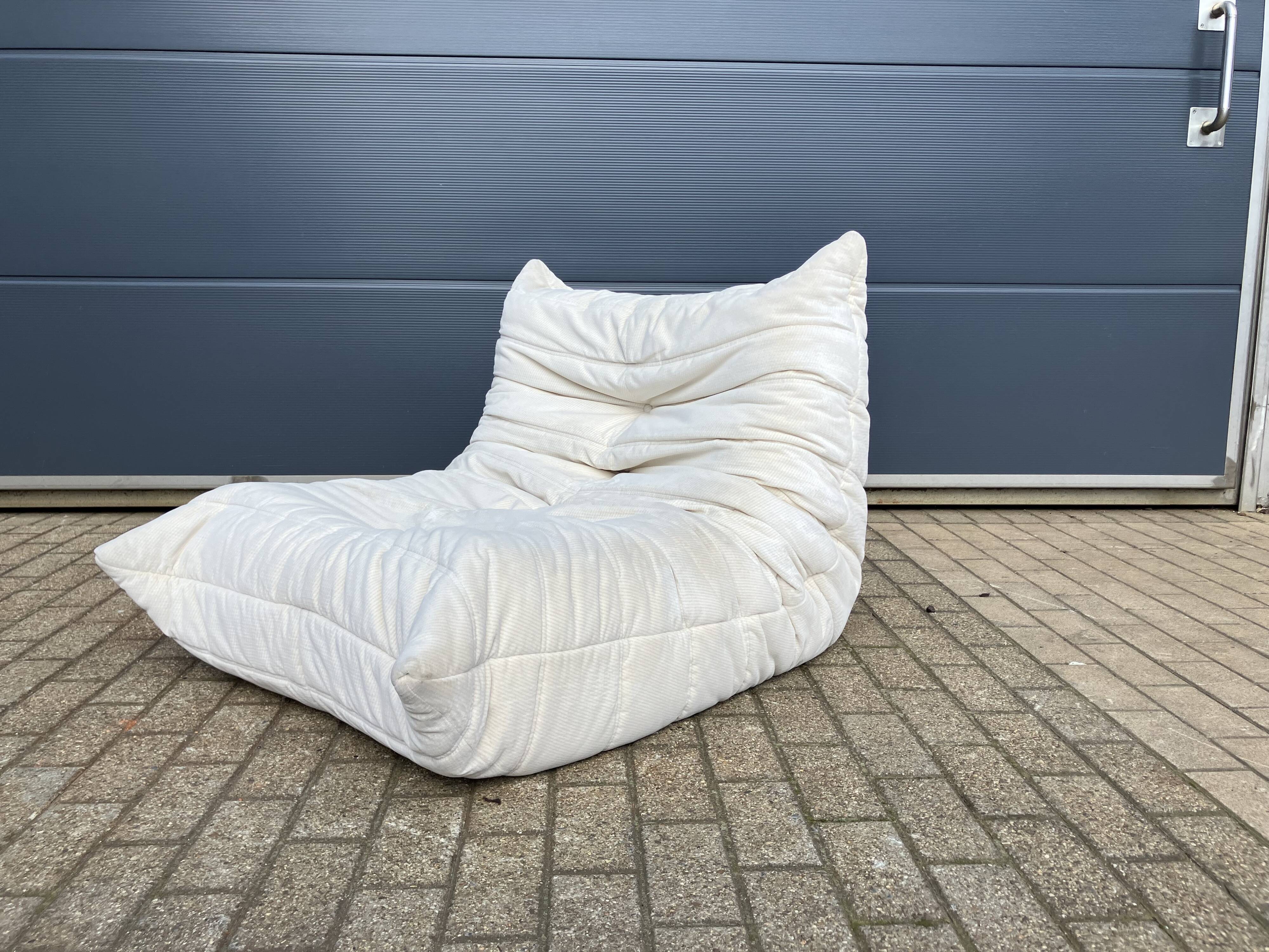 Authentieke Ligne Roset 1zit Togo 1988 beige in topstaat!!