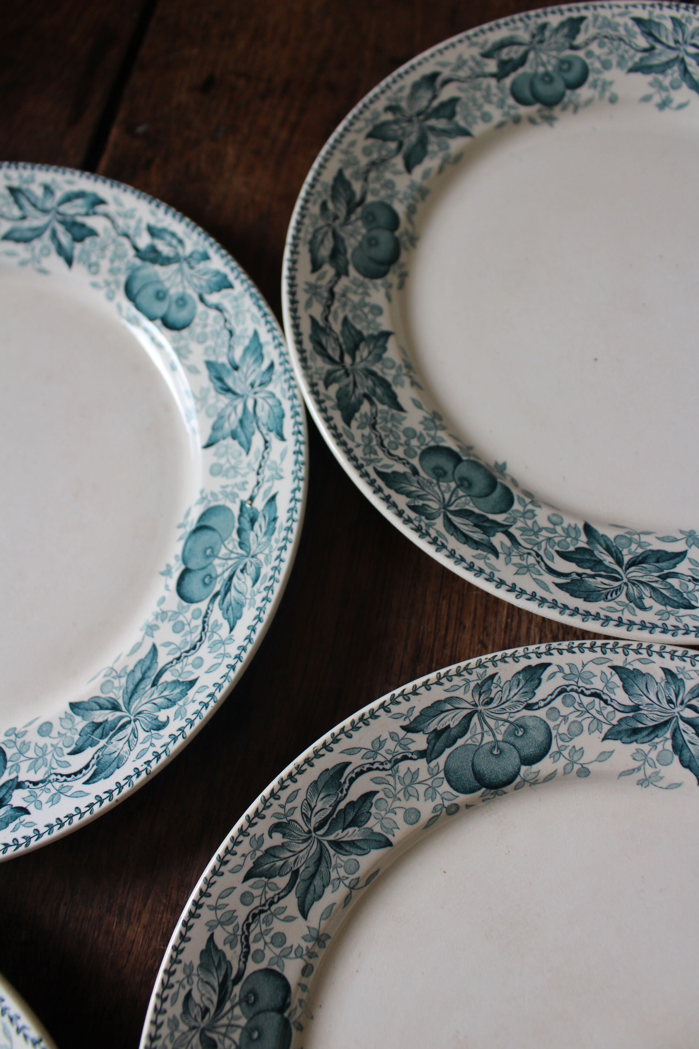 Set 6 plates flat Cherries blue Badonviller