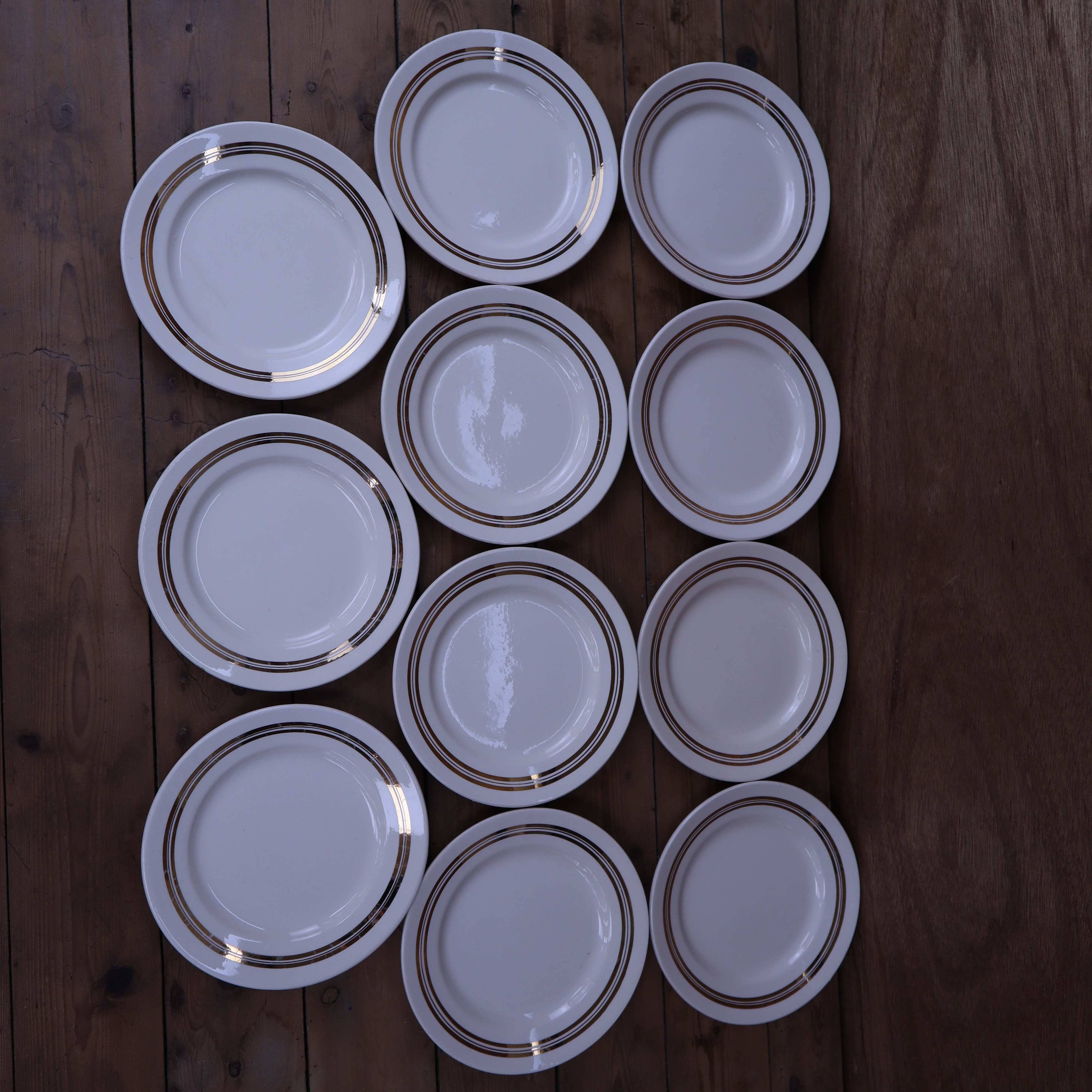 11 Badonviller half-porcelain dessert plates