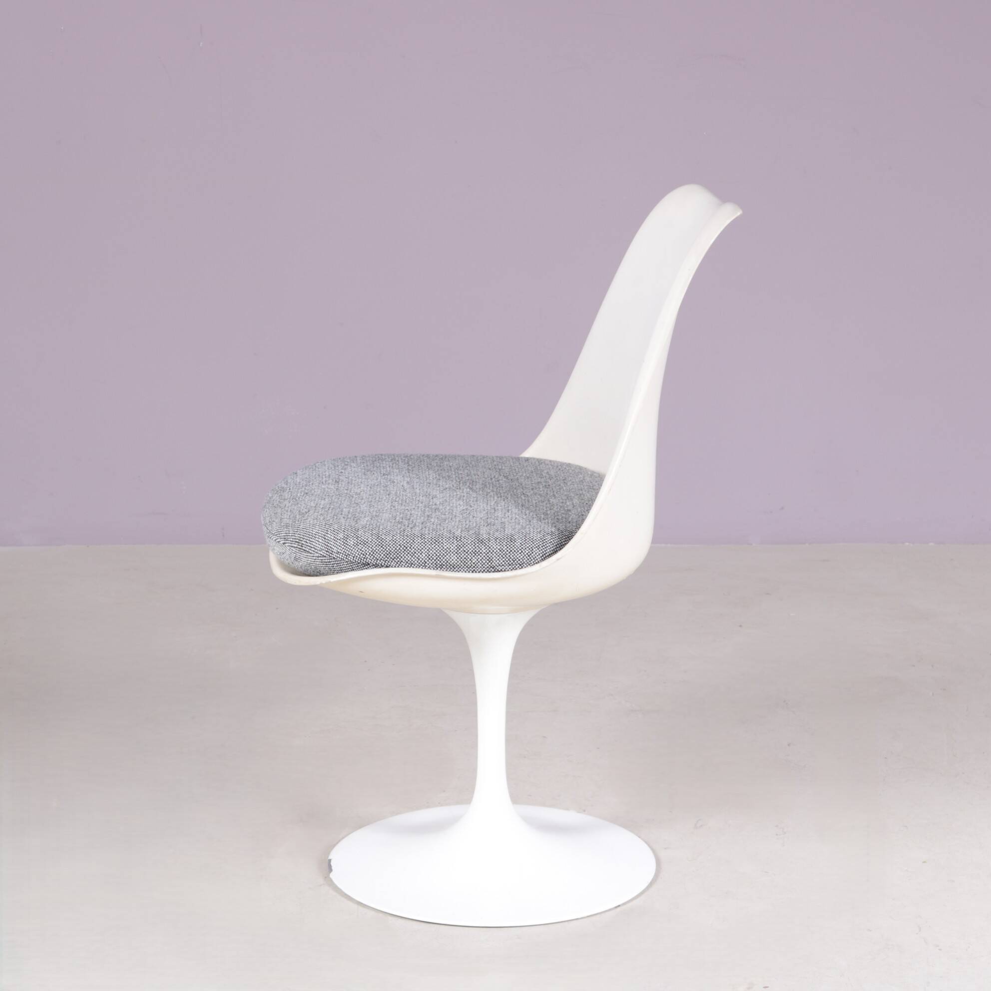 1970s Tulip side chair in white coated aluminium with plastic and fabric c