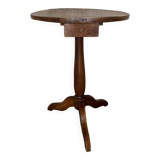 19th century tripod pedestal table in walnut Diam: 49cm