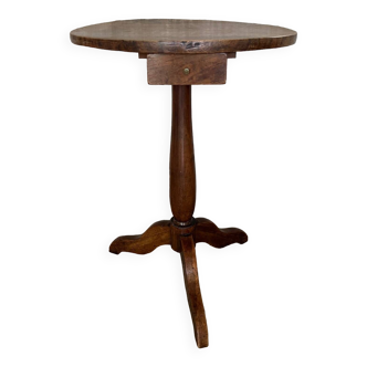 19th century tripod pedestal table in walnut Diam: 49cm