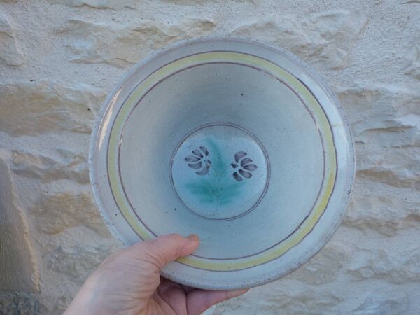 Saladier grand plat creux en terre vernissée à l'intérieur