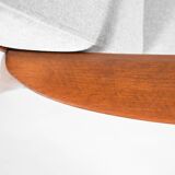 Fauteuil spectaculaire rénové, tissu gris clair, années 1960, usine de meubles Swarzedzka