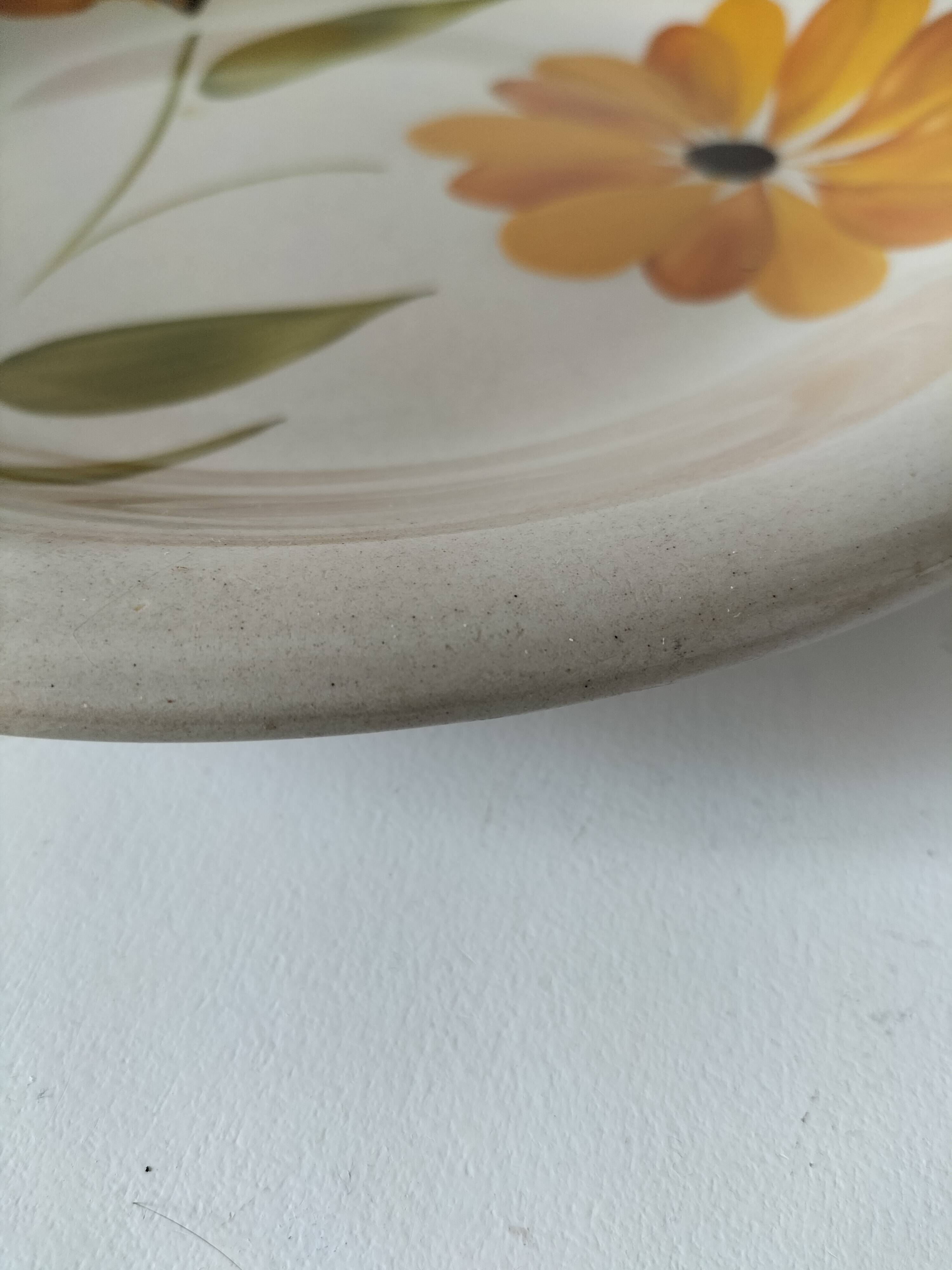 Large vintage Italian plate – hand-painted floral decoration – Primula,