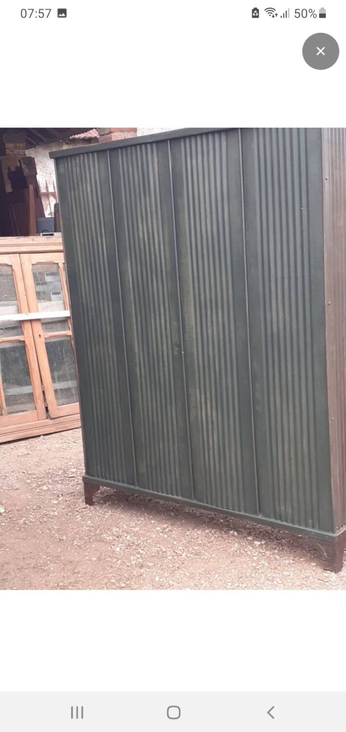 Strafor locker room furniture