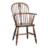 Antique English lowback Windsor chair with beautiful patina