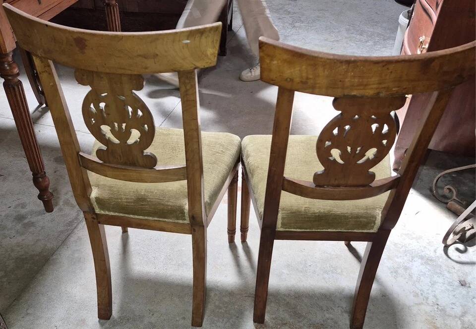Paire de chaises d’époque Restauration, en noyer