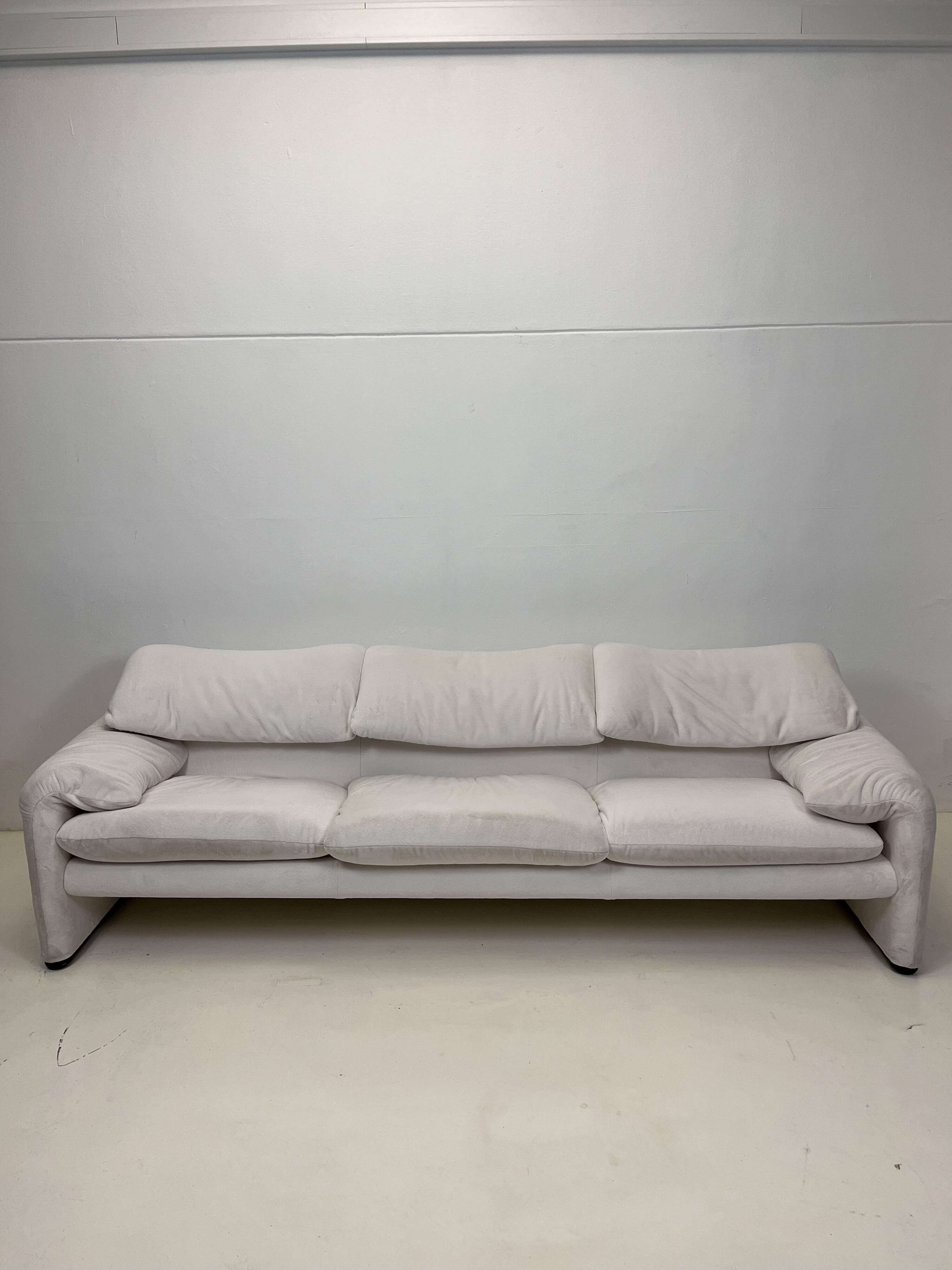 Sofa Maralunga by Vico Magistretti for Cassina