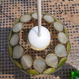 Mother-of-pearl lampshade suspension