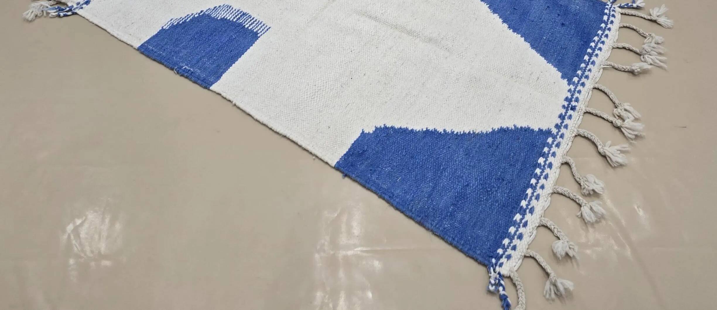 Traditional Moroccan handwoven rug 3x2 m