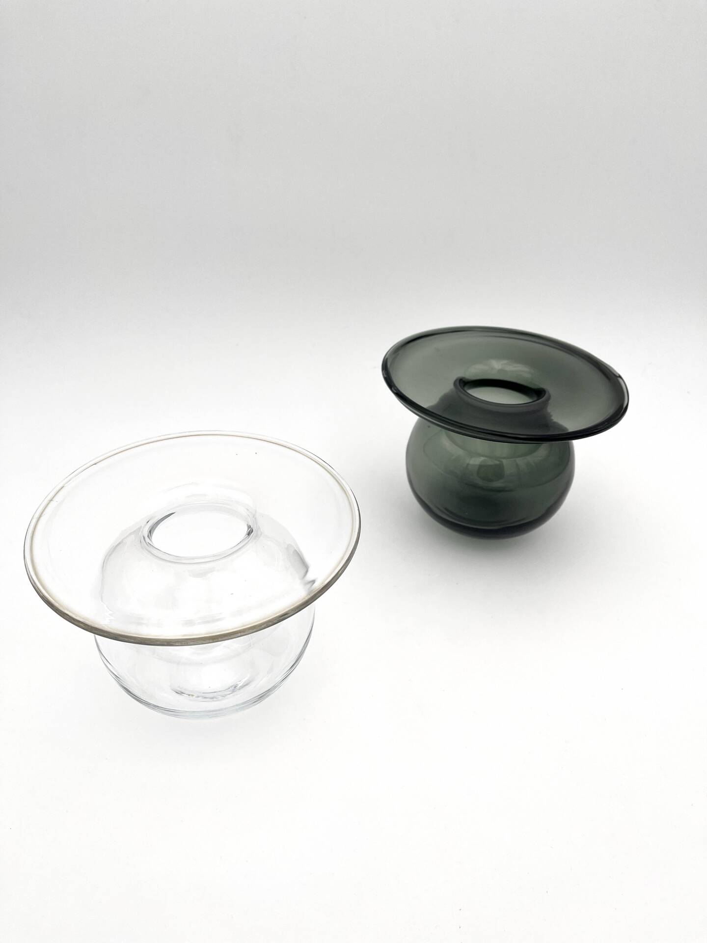 Duo Vases "Saturnus" Nanny Still Riihimäen Lasi Fumé & Clair Design Sc