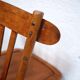 Chaise de bar vintage en bois par les éditions Luterma