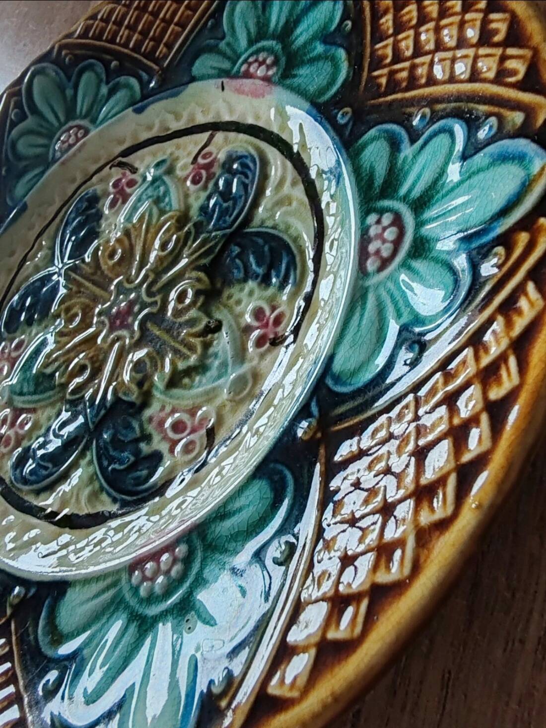 Majolica plate