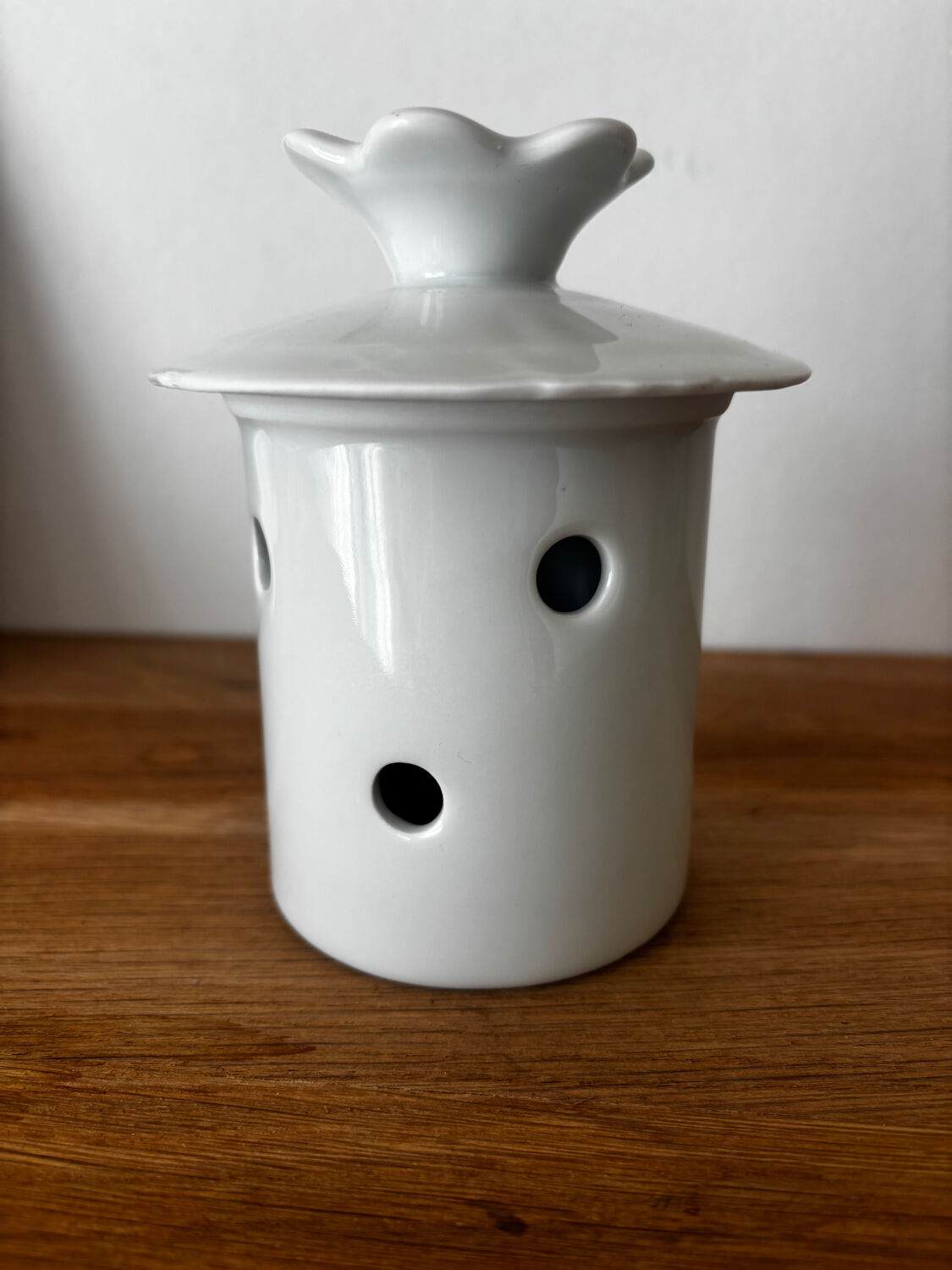 White water butter dish