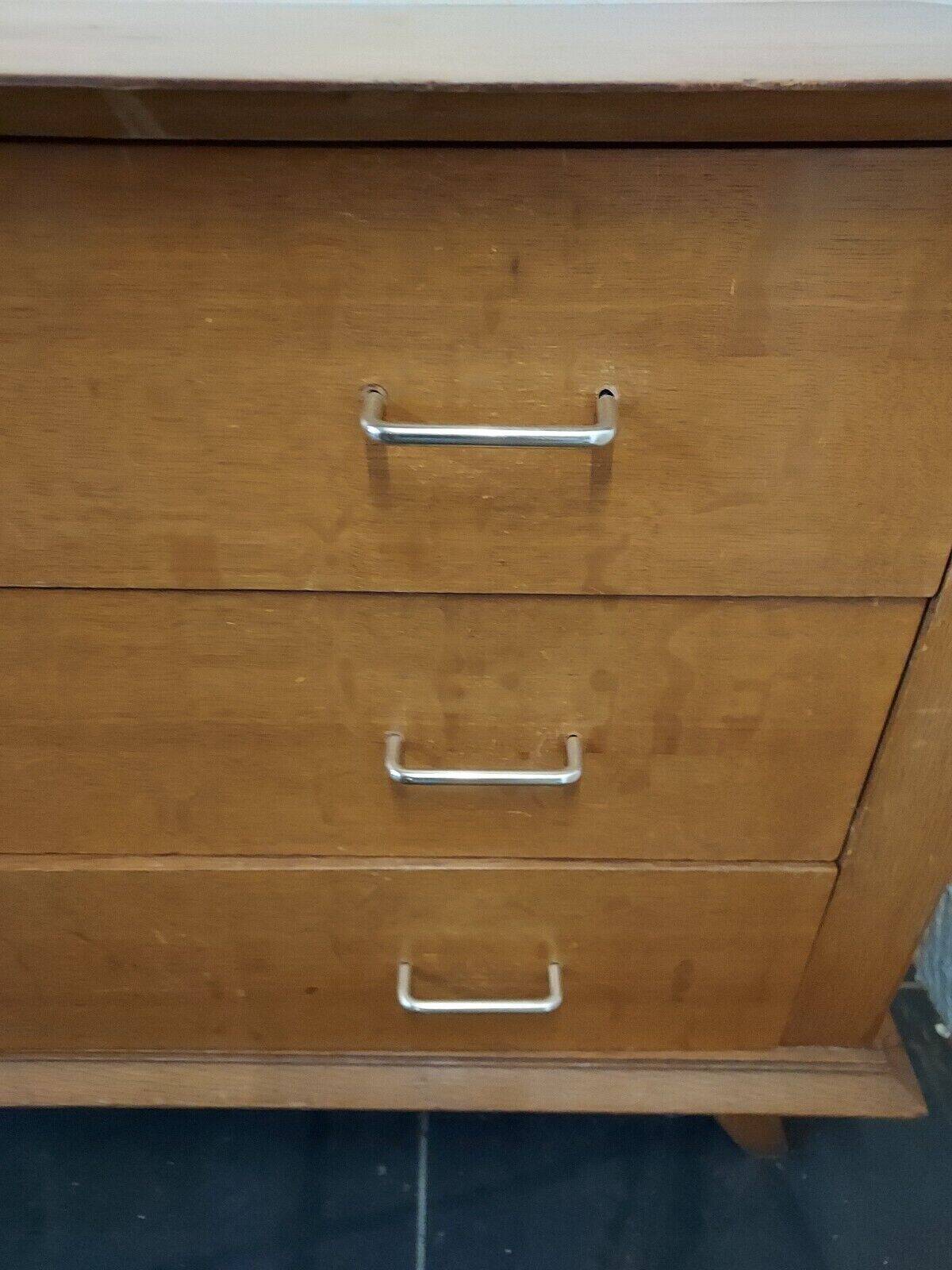 Vintage chest of drawers from the 70s in oak