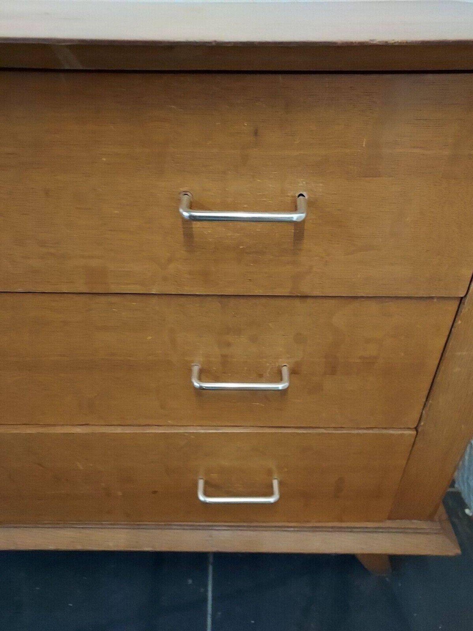 Vintage chest of drawers from the 70s in oak