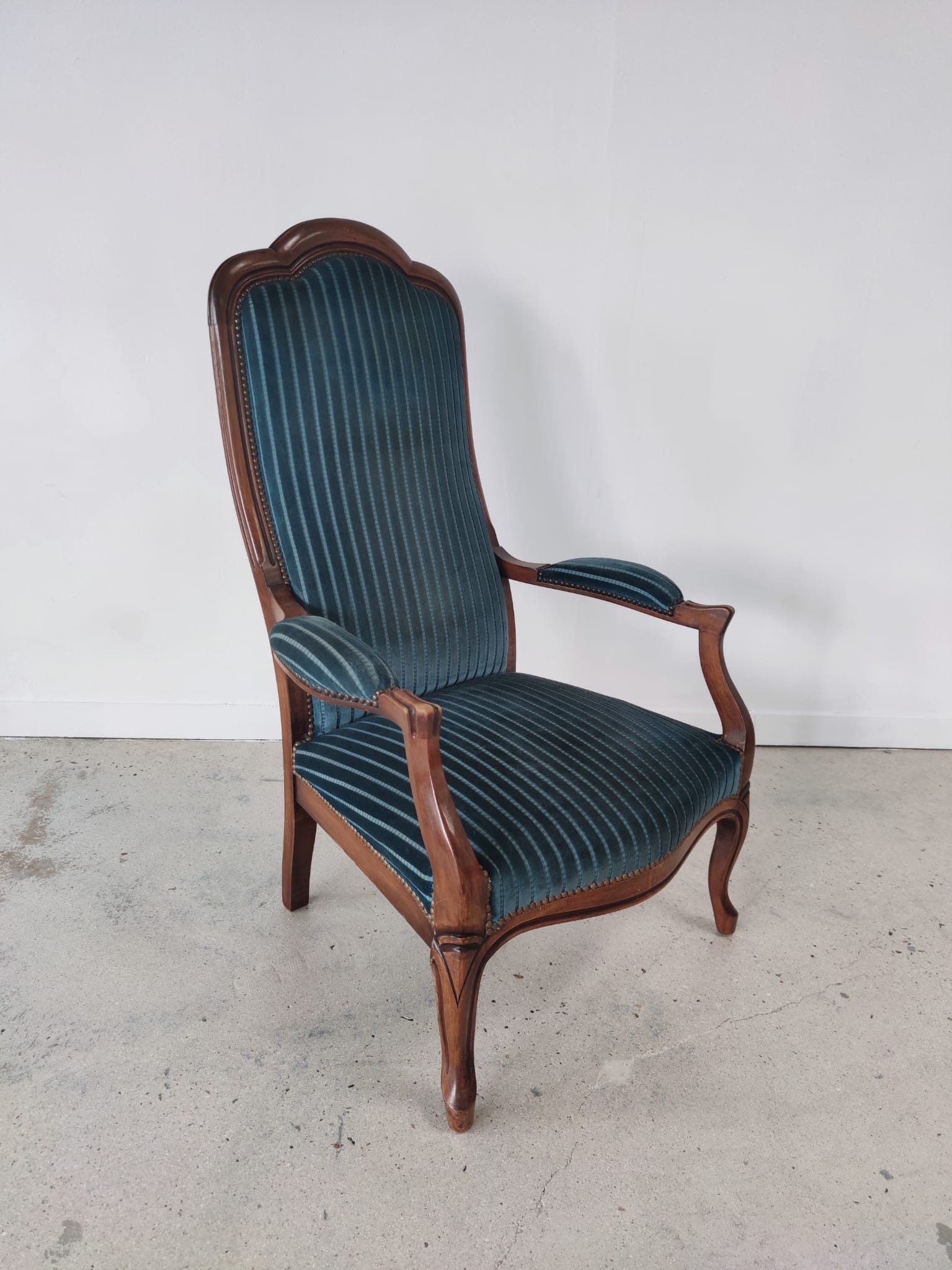 Voltaire armchair velvet striped blue