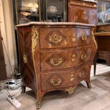 Commode estampillée J Dubois