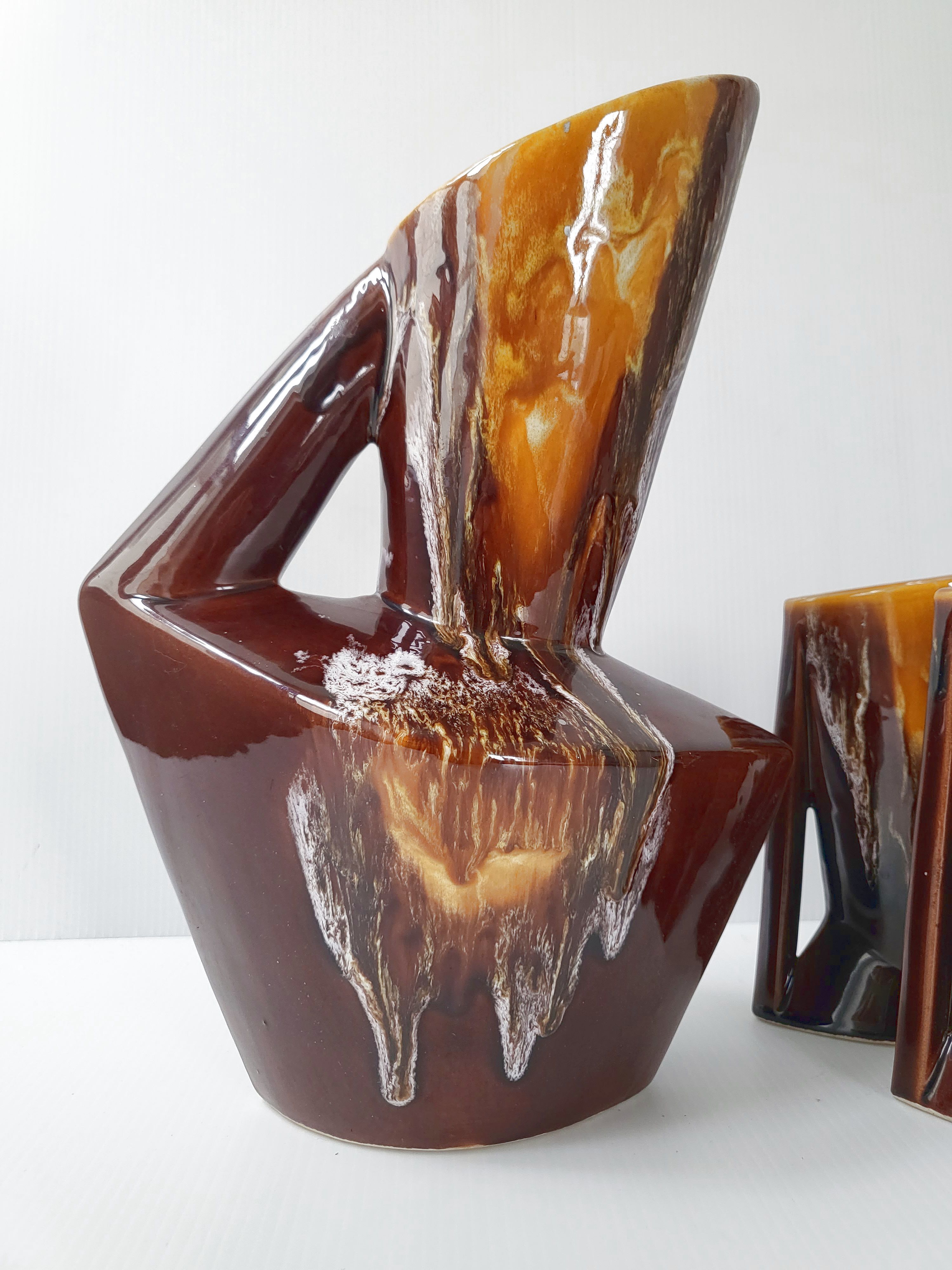 Vintage modernist decanter & glasses