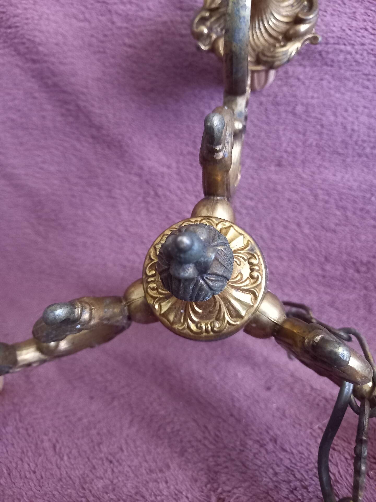 Bronze 3-light chandelier